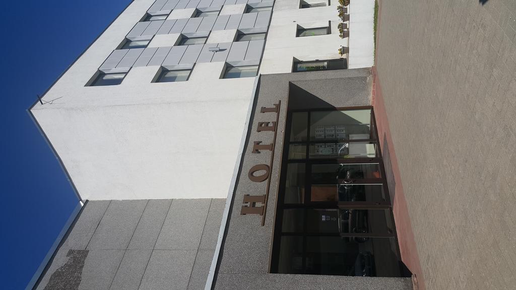 Hotel กูลเบเน ภายนอก รูปภาพ